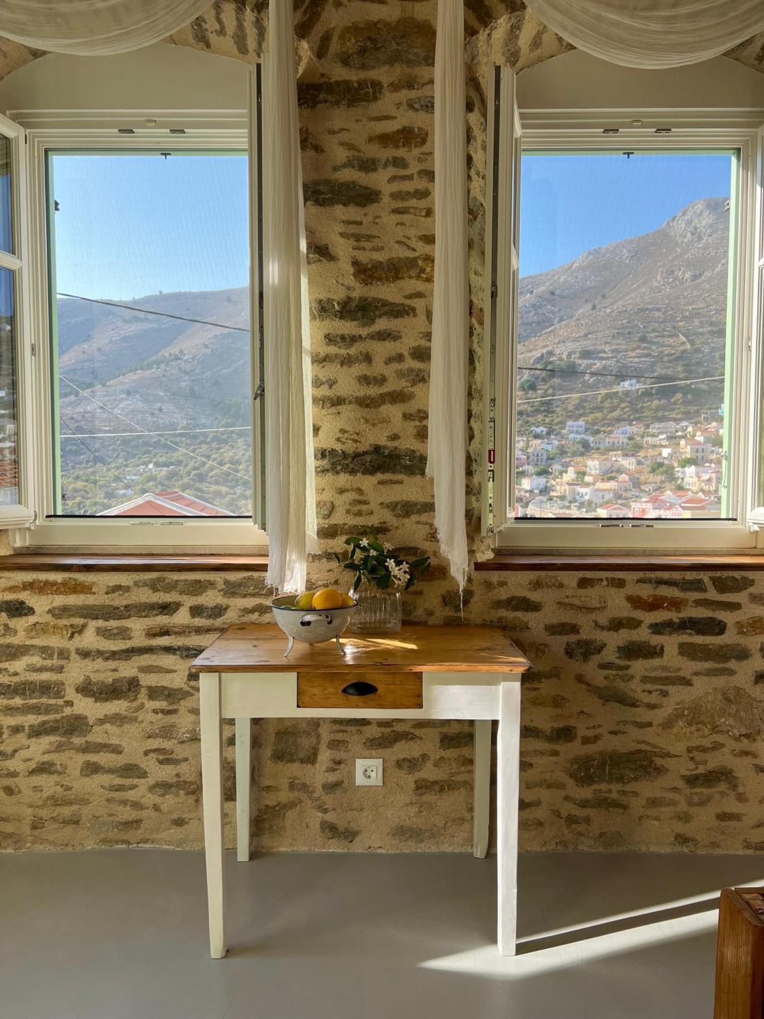 Katrani Studios Сими Экстерьер фото